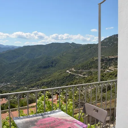 Gennirco アパート