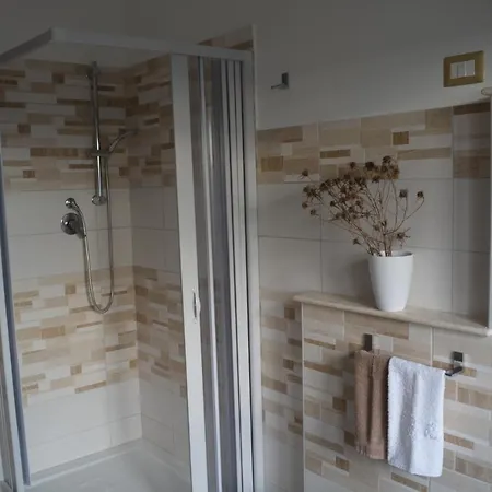 Gennirco アパート